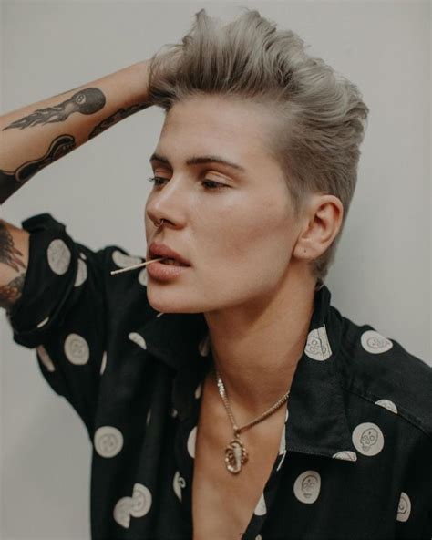 Lesbian Haircuts 2024 – 40 Bold & Beautiful Hairstyles